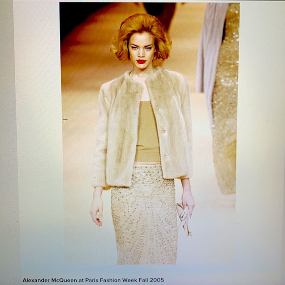 Original Alexander McQueen Fall 2005 runway mink fur jacket. Collectors item. - Picture 11 of 14